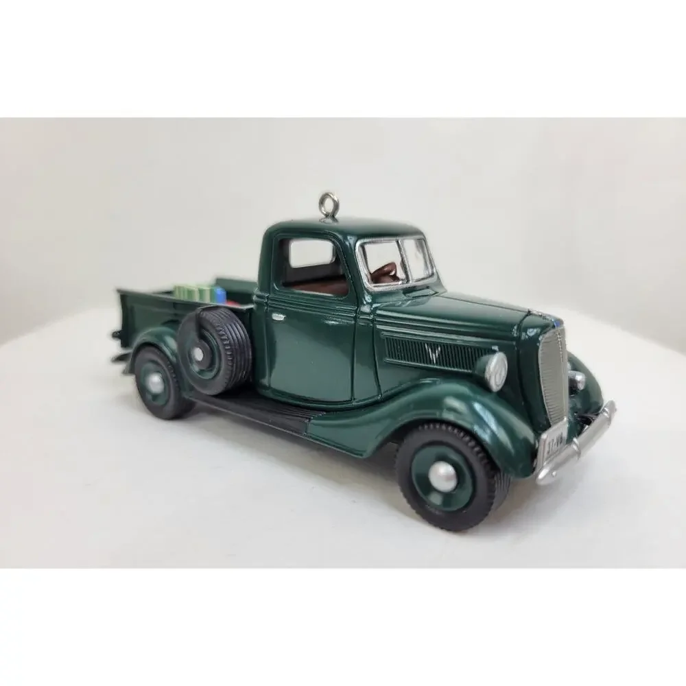 Hallmark Keepsake Ornament 1937 Ford V-8 Pickup All American Trucks #4 New Box